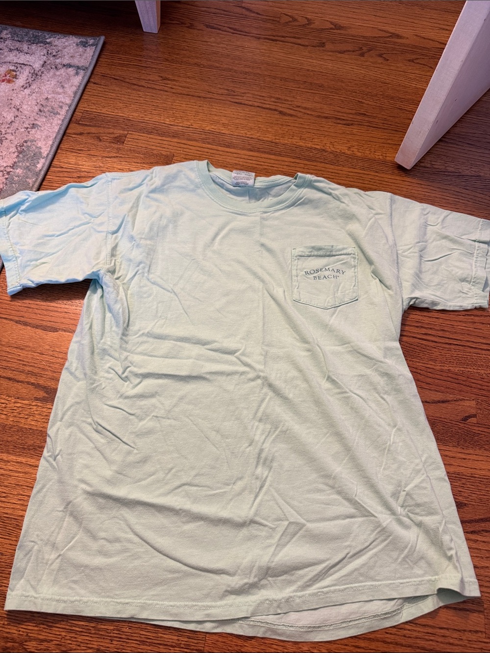 Rosemary Beach Pocket Tee - Light Mint Green